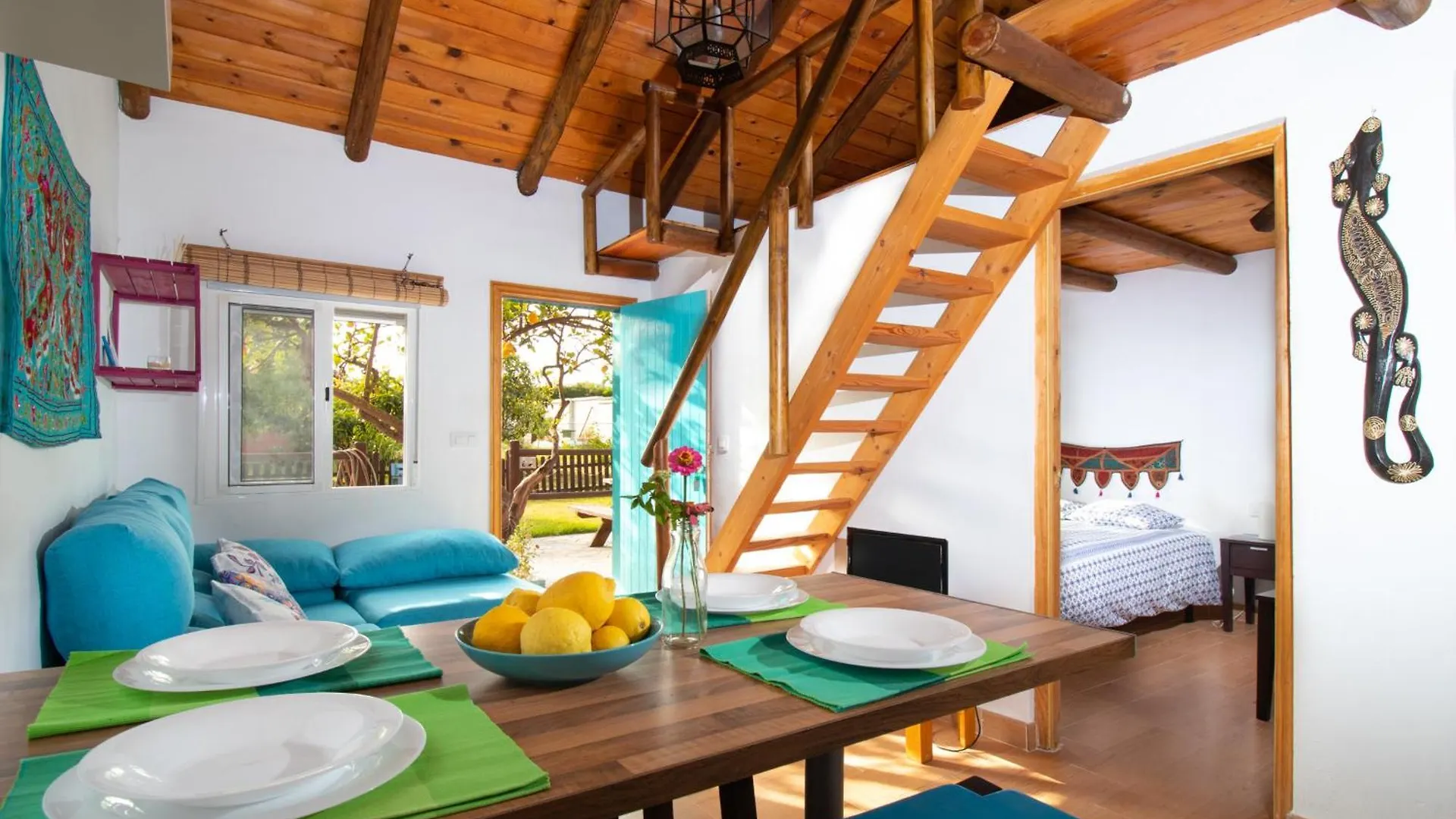 Hostal Karma House Casares