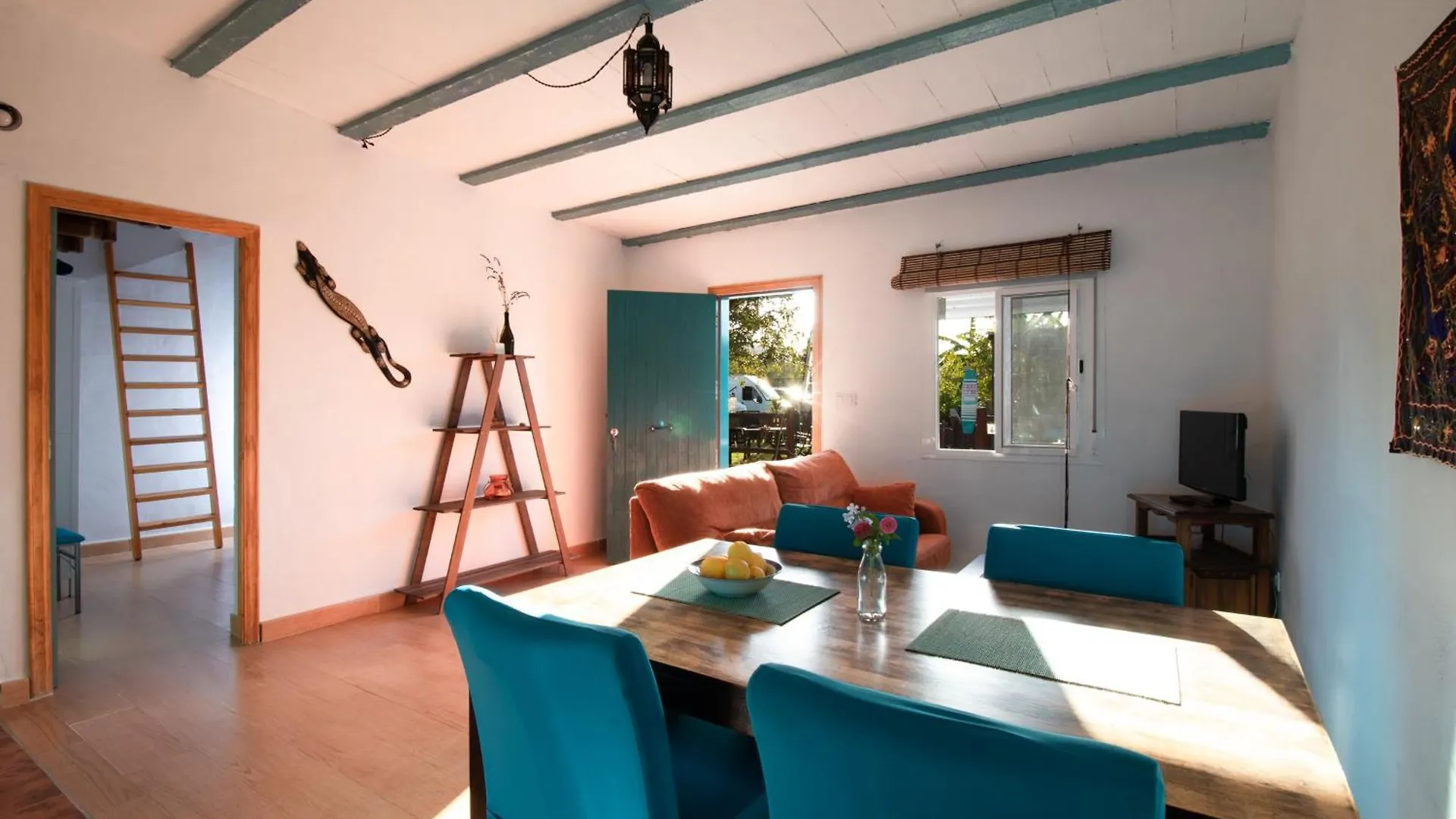 Hostal Karma House Casares