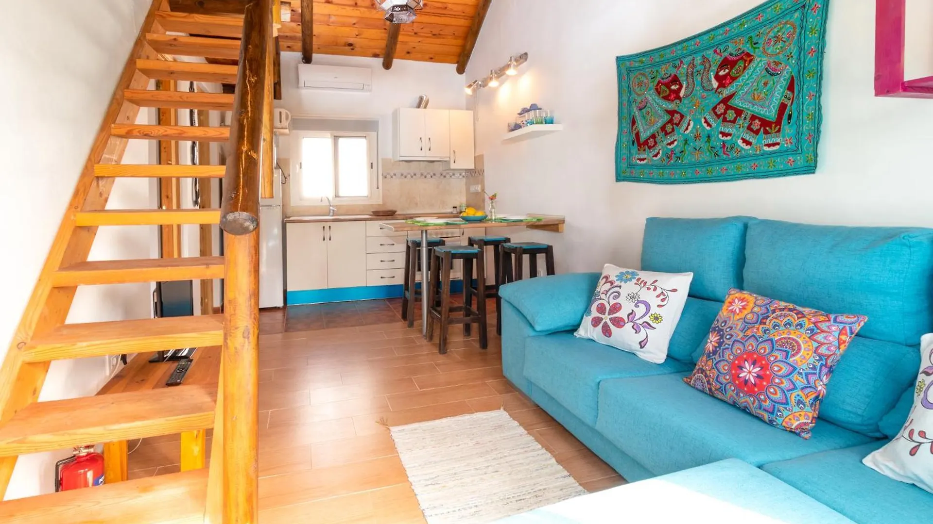 Karma House Guest House Casares